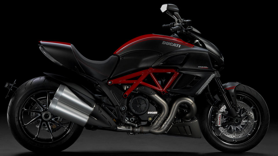 Для галереи Diavel Carbon Red colors: /images/gallery/model_colors/Diavel-Carbon_2011_R_[1067x600].png (Цвета моделей)